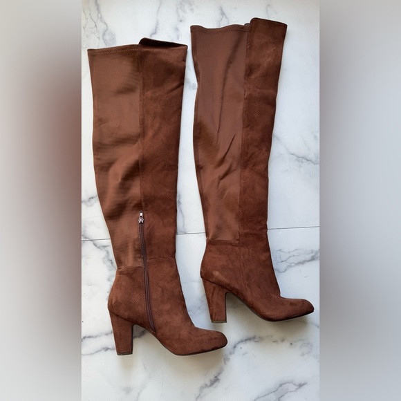 Chinese Laundry Brown Over the Knee Stretch Suede Boots Size 7.5 Heeled - Picture 2 of 3